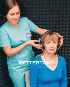 У когось з Ваших близьких є втрата слуху?