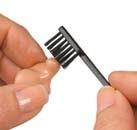 22.-чистка-са-щеткой Сравнение слуховых аппаратов