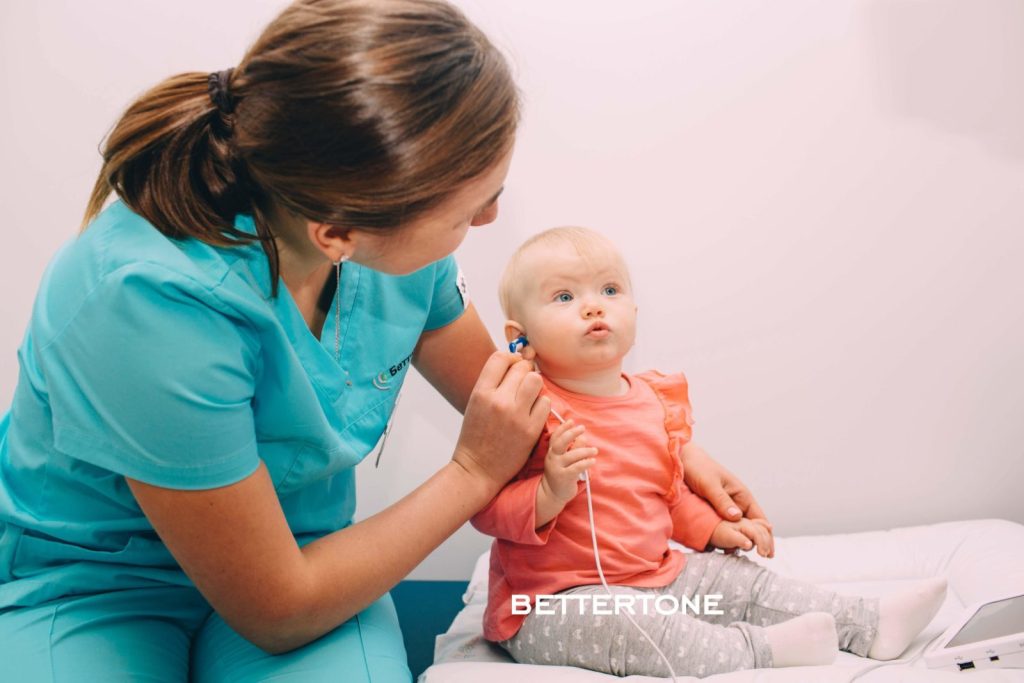 Как диагностировать проблемы со слухом у ребенка?