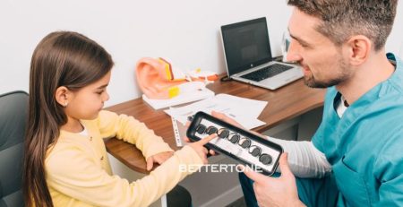 слуховые аппараты для детей и взрослых.
