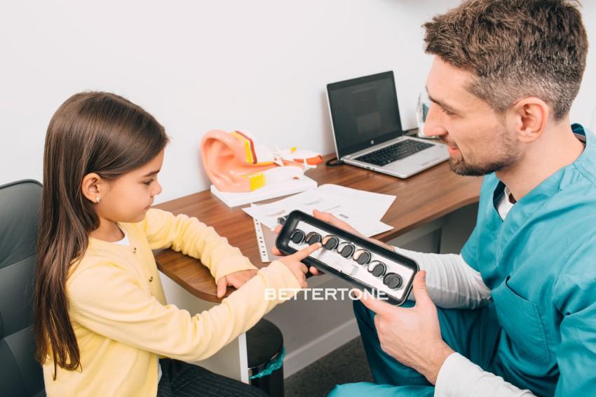 слуховые аппараты для детей и взрослых.