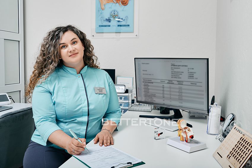 Романович Наталия Юрьевна ЛОР лікар Романович (Підтоптана) Наталія Юріївна