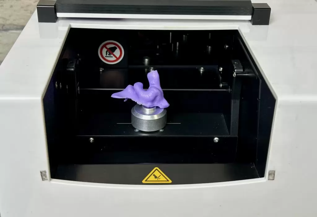 Виготовлення корпусів внутрішньовушних слухових апаратів Виготовлення корпусів внутрішньовушних слухових апаратів